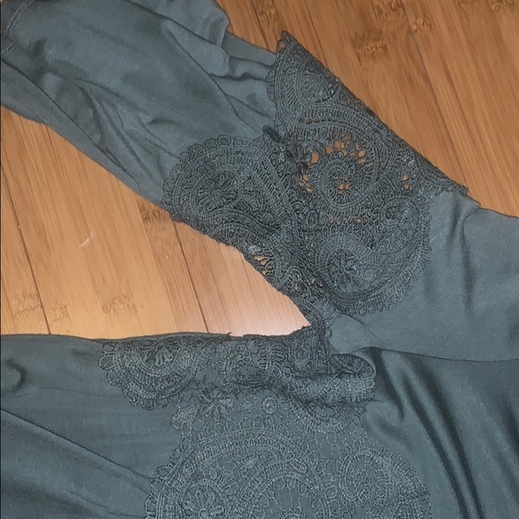 Top - Picture 2 of 2